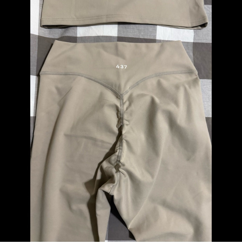 New 437 THE ESSENTIALS LEGGING / Cappuccino Medium